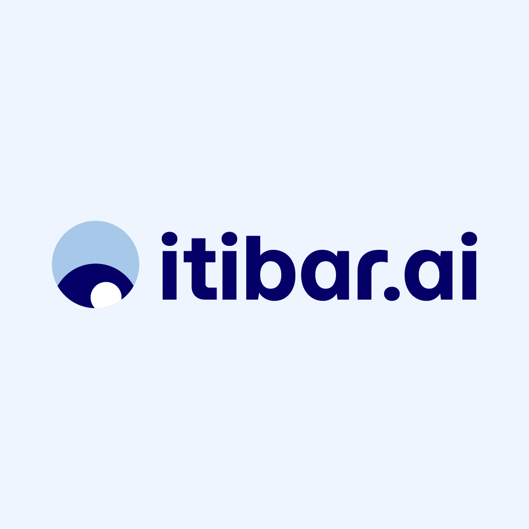 Açık mavi zeminde yatay koyu mavi itibar.ai logosu görülüyor.